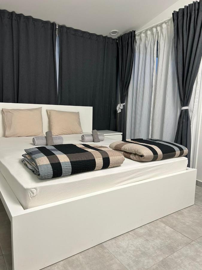 Skg Deluxe Θεσσαλονίκη