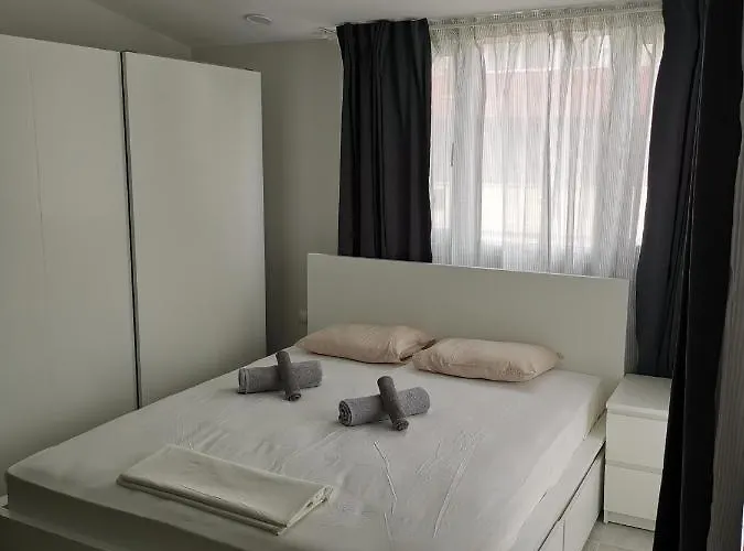 Skg Central Deluxe Studios